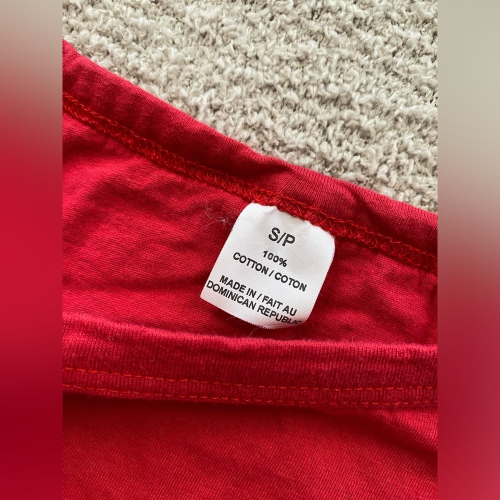 Taylor Swift Small Red Enchanted Wonderstruck Tshirt - Picture 3 of 7